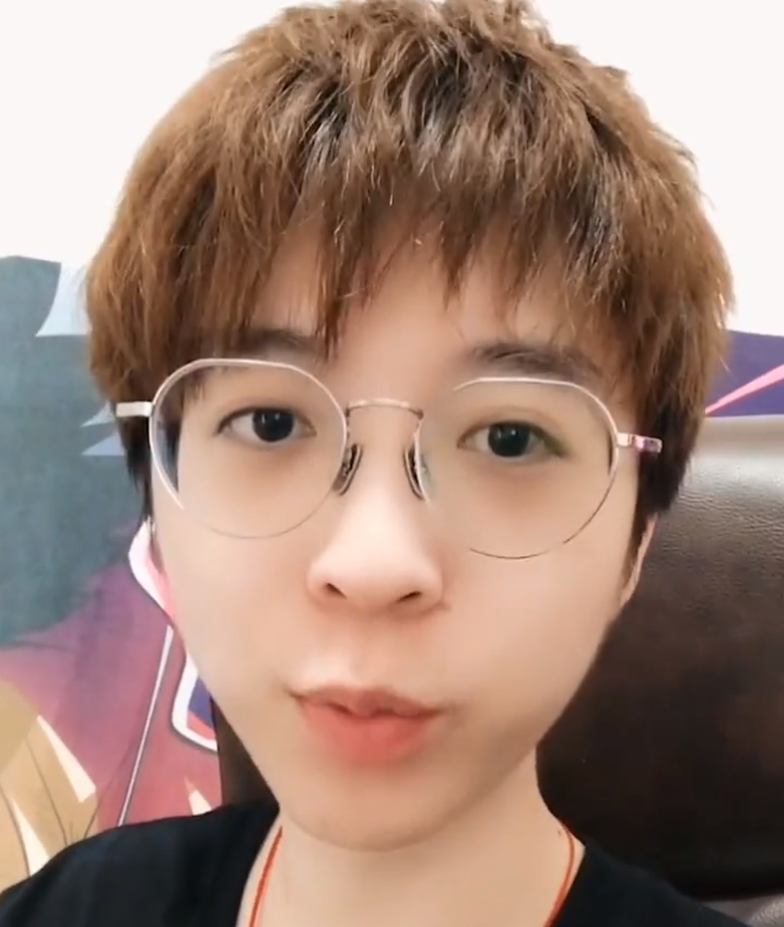 嗨氏最新直播探索小巷美食宝藏的独特之旅