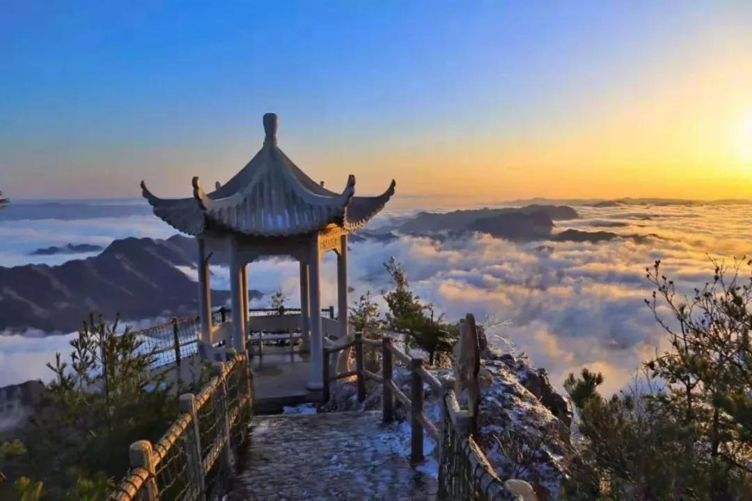 胸的最新版，自然美景的心灵之旅探索